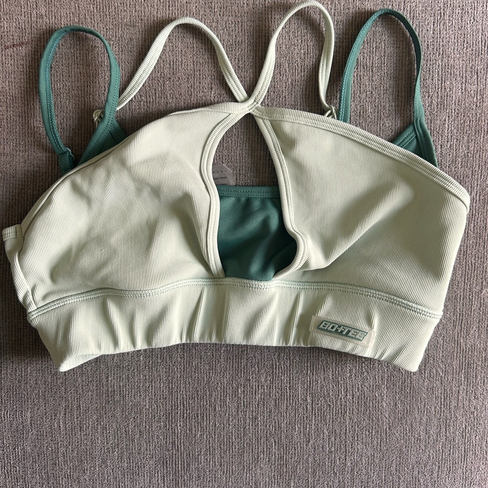 BOYLES Women's Sports Bra in Mint Green